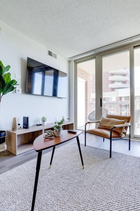 Gorgeous 1 Bedroom Condo At Ballston Place With Gym Arlington Eksteriør bilde