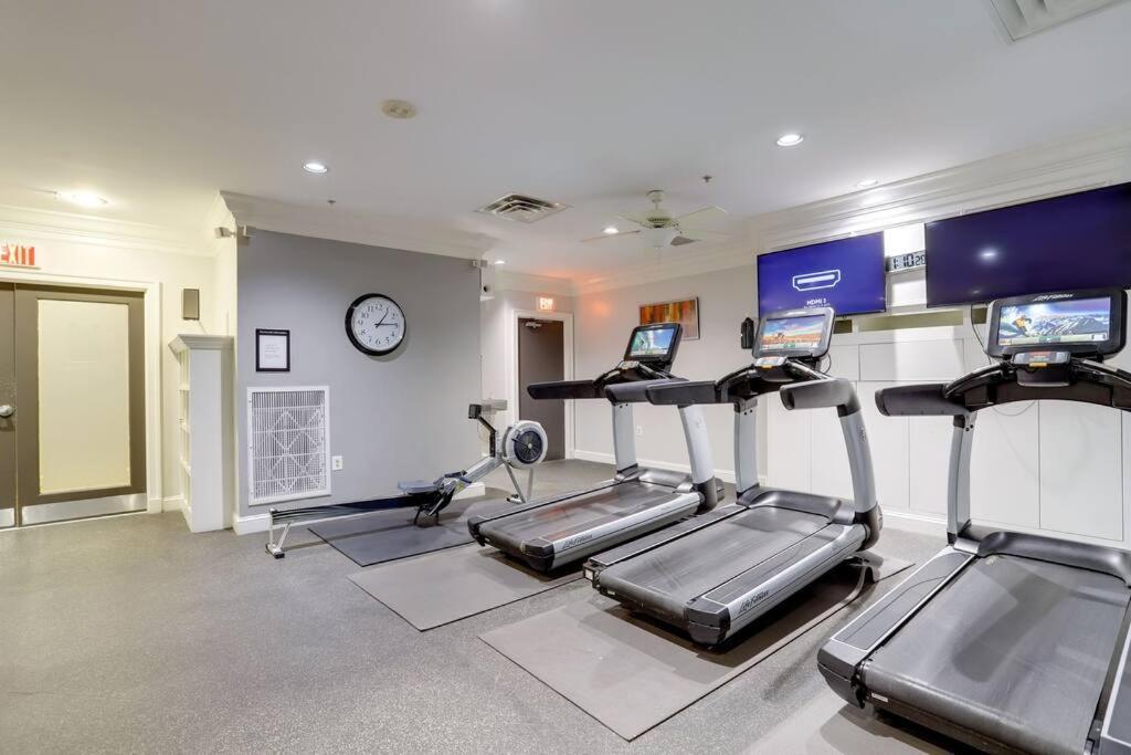 Gorgeous 1 Bedroom Condo At Ballston Place With Gym Arlington Eksteriør bilde