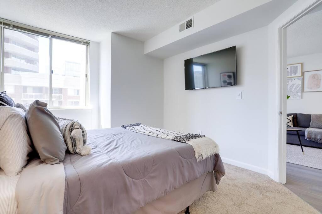 Gorgeous 1 Bedroom Condo At Ballston Place With Gym Arlington Eksteriør bilde